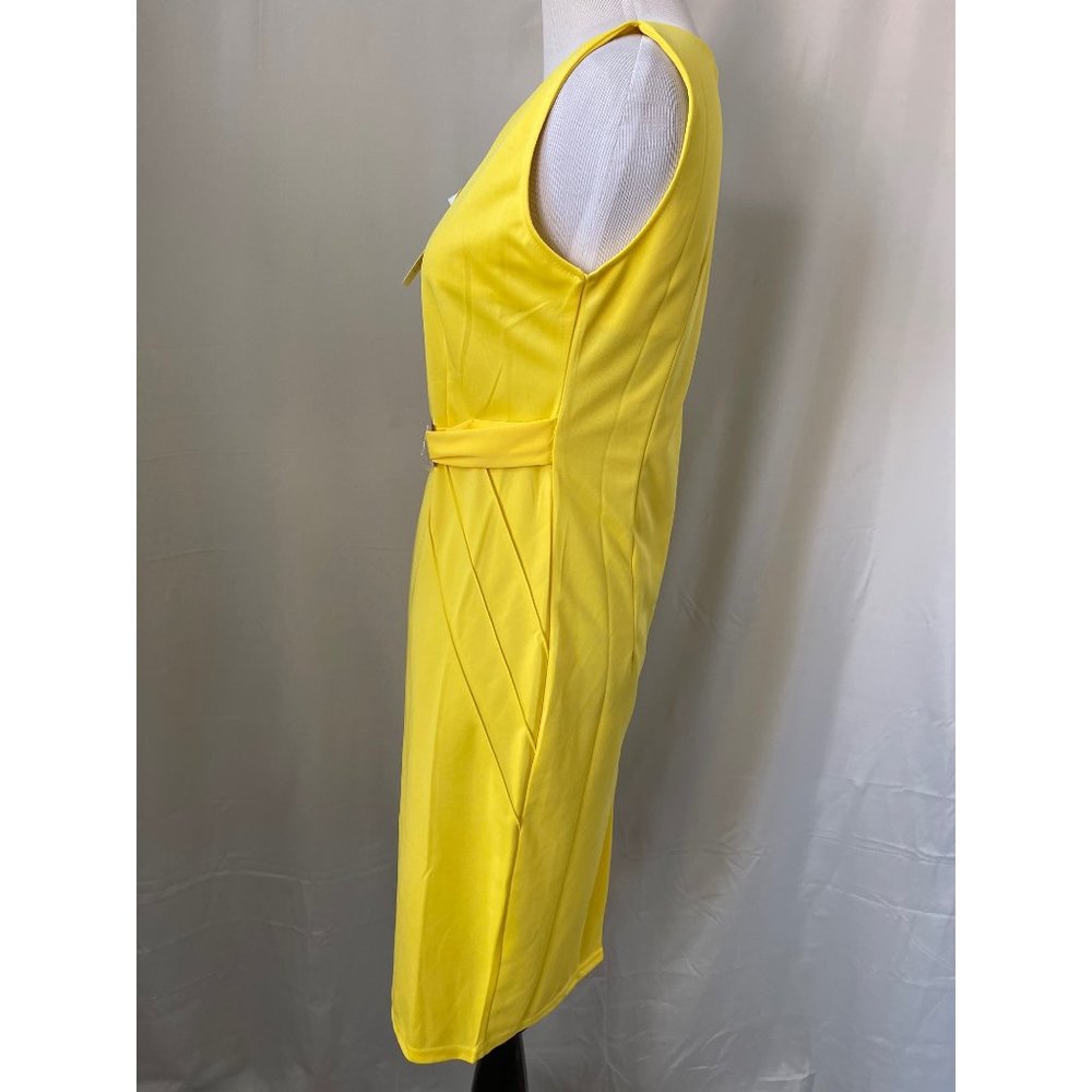 LivaGirl Vibrant Yellow Gold Accent Keyhole Front Sleeveless Midi Dress - Picture 11 of 13